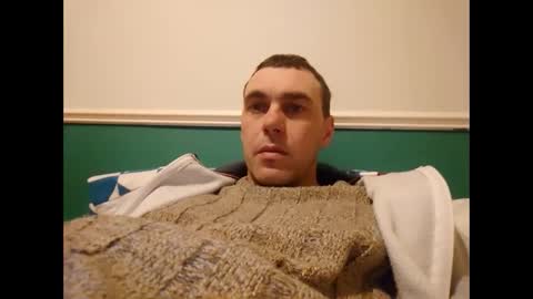 Snapshot of burtz909 chatting on December 8, 2024, 3:45 pm burtz909 online show from December 8, 2024, 3:45 pm