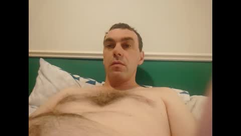 Snapshot of burtz909 chatting on September 11, 2025, 9:31 am burtz909 online show from September 11, 2025, 9:31 am