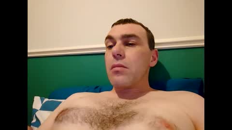 Snapshot of burtz909 chatting on November 6, 2025, 2:07 pm burtz909 online show from November 6, 2025, 2:07 pm