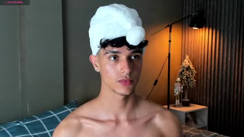 Buster independent model online show from December 24, 2024, 5:16 am