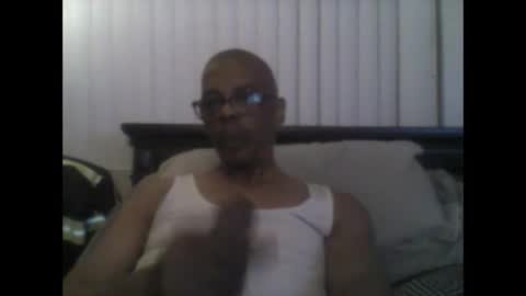 Busturgutzgd1 online show from February 19, 2025, 8:55 am