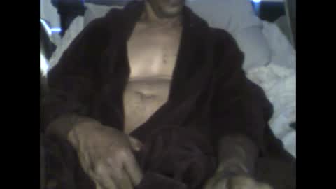 Busturgutzgd1 online show from October 5, 2025, 5:44 pm