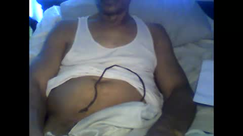 Busturgutzgd1 online show from October 12, 2025, 11:04 pm