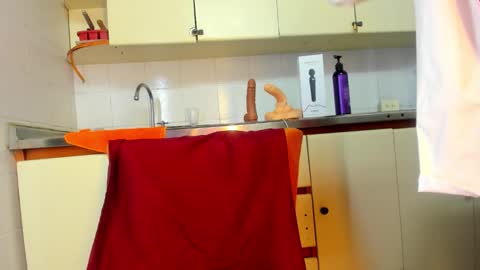 busty_glow online show from October 3, 2025, 10:34 am