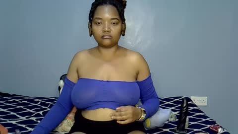 Snapshot of busty_kenzi chatting on July 15, 2026, 12:16 am busty kenzi online show from July 15, 2026, 12:16 am