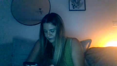 Snapshot of busty_yasmin chatting on June 3, 2026, 7:08 pm Busty-Yasmin online show from June 3, 2026, 7:08 pm