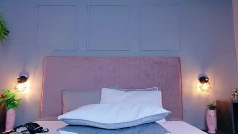 Busty zay online show from April 16, 2026, 9:15 pm