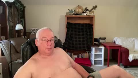 bustyballs100 online show from November 21, 2025, 3:22 pm