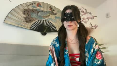 Snapshot of busy_bee69 chatting on June 17, 2026, 7:37 pm busy_bee69 online show from June 17, 2026, 7:37 pm