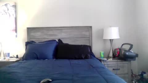 Snapshot of busybee83 chatting on September 12, 2025, 2:17 pm busybee83 online show from September 12, 2025, 2:17 pm