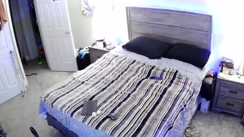 Snapshot of busybee83 chatting on September 30, 2025, 8:47 pm busybee83 online show from September 30, 2025, 8:47 pm