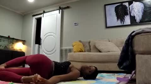 Goddess online show from September 22, 2025, 6:32 pm