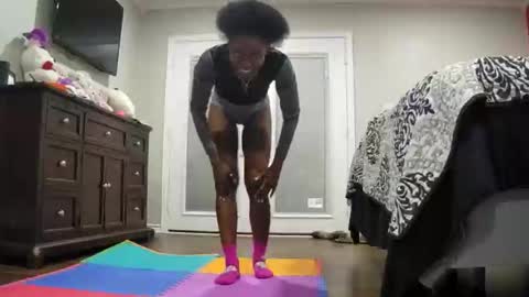 Goddess online show from December 1, 2025, 4:50 am