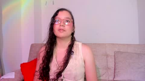 Snapshot of buunny_bella chatting on April 22, 2026, 7:37 pm BUNNY BELLA online show from April 22, 2026, 7:37 pm