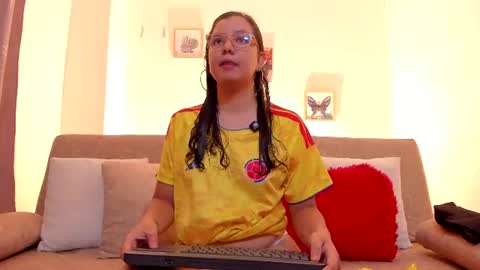 Snapshot of buunny_bella chatting on June 18, 2026, 3:18 am BUNNY BELLA online show from June 18, 2026, 3:18 am