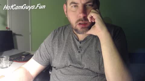 Snapshot of bux404 chatting on November 22, 2025, 11:42 am Pete online show from November 22, 2025, 11:42 am