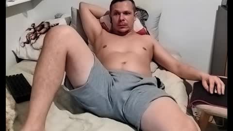 Snapshot of buzzek chatting on January 7, 2026, 2:58 am Bazzek online show from January 7, 2026, 2:58 am