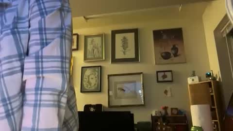Snapshot of c2cmee chatting on June 9, 2026, 8:37 am c2cmee online show from June 9, 2026, 8:37 am