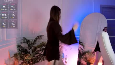 Polly online show from April 21, 2026, 9:06 pm