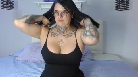 Candy online show from October 3, 2025, 8:17 pm