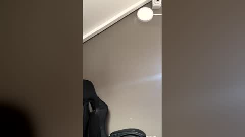 Snapshot of caballero_____ chatting on March 30, 2026, 6:53 pm INSTAGRAM CABALLERO 1998 online show from March 30, 2026, 6:53 pm