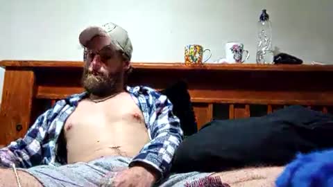 Snapshot of cacm121932470 chatting on October 18, 2025, 1:08 am TreeaTz online show from October 18, 2025, 1:08 am