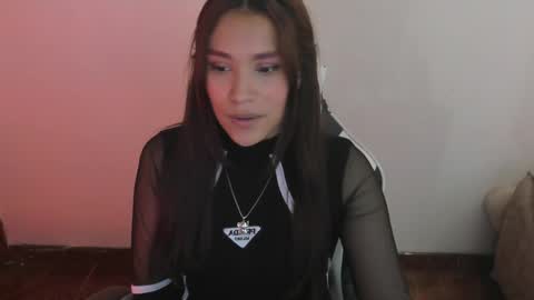 Snapshot of caelisse_cb chatting on June 8, 2026, 5:13 pm caelisse_cb online show from June 8, 2026, 5:13 pm