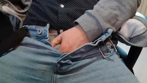 cafetabac online show from January 6, 2025, 3:19 pm