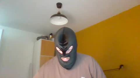 cagegag31 online show from April 1, 2026, 1:12 pm