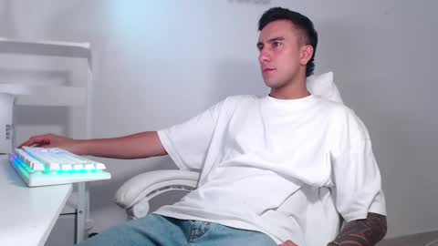 caishenx online show from April 4, 2026, 8:28 pm