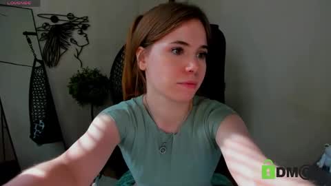Snapshot of caitlin_c chatting on June 9, 2026, 5:08 am caitlin_c online show from June 9, 2026, 5:08 am