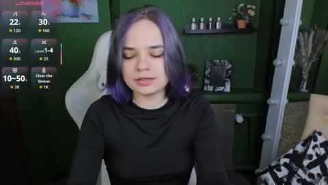 Gina online show from December 17, 2025, 9:59 am