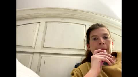 Snapshot of cajunbabe247 chatting on April 3, 2026, 6:11 am cajunbabe247 online show from April 3, 2026, 6:11 am
