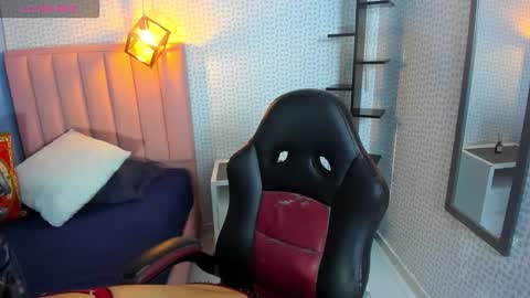 Snapshot of calanthelove chatting on November 24, 2025, 3:17 am Calanthe online show from November 24, 2025, 3:17 am