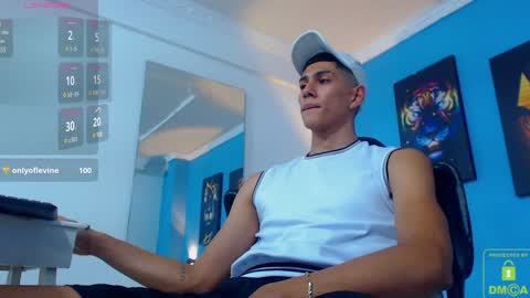 Valerio  online show from January 17, 2025, 11:40 pm