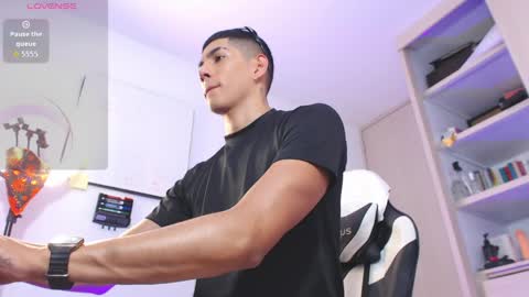 Valerio  online show from April 21, 2026, 10:56 pm