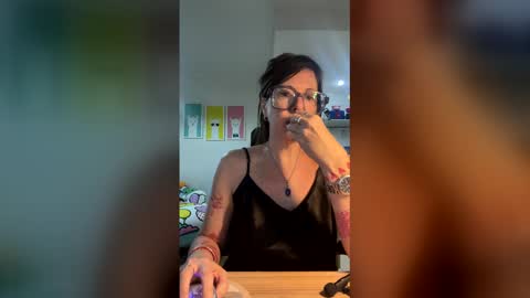 Snapshot of calentandotee chatting on May 20, 2026, 10:54 am calentandotee online show from May 20, 2026, 10:54 am