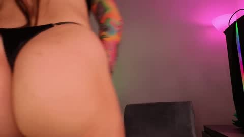         MON - FRI 7  pm - 12 am  online show from April 19, 2026, 11:18 pm