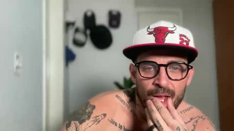 CaliforniaBrazilian online show from April 9, 2026, 9:42 pm