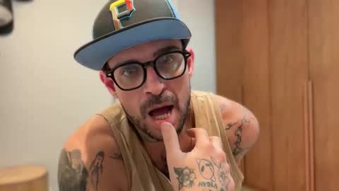 CaliforniaBrazilian online show from June 10, 2026, 11:24 pm
