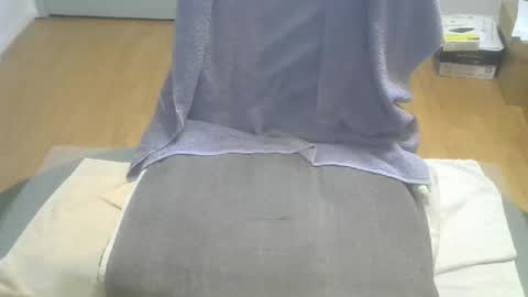 Snapshot of califun4u chatting on December 18, 2024, 12:43 am califun4u online show from December 18, 2024, 12:43 am