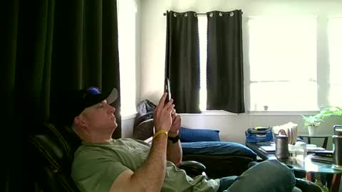 Snapshot of caligrown1154 chatting on June 24, 2026, 12:31 am caligrown1154 online show from June 24, 2026, 12:31 am