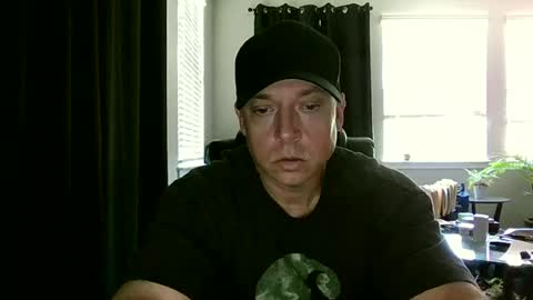 Snapshot of caligrown1154 chatting on July 10, 2026, 5:37 pm caligrown1154 online show from July 10, 2026, 5:37 pm