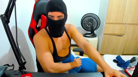 calihotcaliente27 online show from January 20, 2025, 4:12 pm