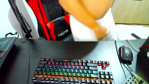 calihotcaliente27 online show from February 6, 2025, 10:26 am