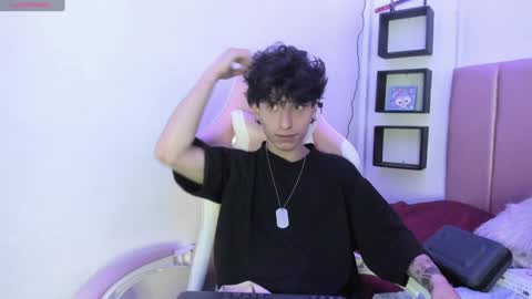 Calipe  Morfeo  online show from December 2, 2024, 1:35 pm