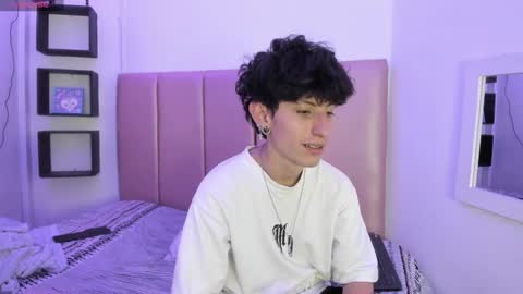 Calipe  Morfeo  online show from December 3, 2024, 5:45 pm