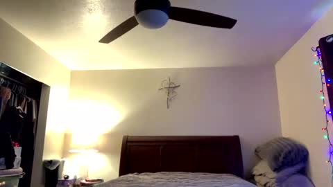 calishop1 online show from December 22, 2024, 4:38 pm