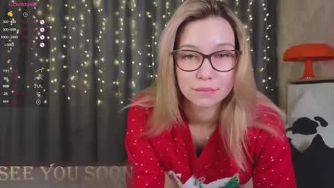 Snapshot of call__me_mommy_ chatting on January 21, 2025, 4:16 pm Nancy Please thumbs up me online show from January 21, 2025, 4:16 pm