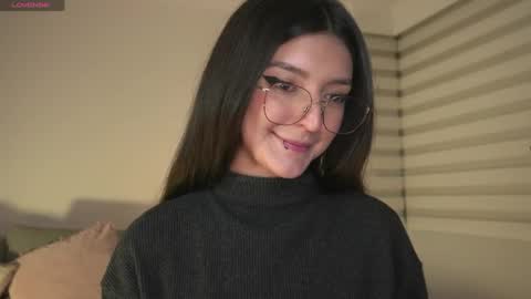 Snapshot of call_me_rosie chatting on May 27, 2026, 1:13 am online show from May 27, 2026, 1:13 am